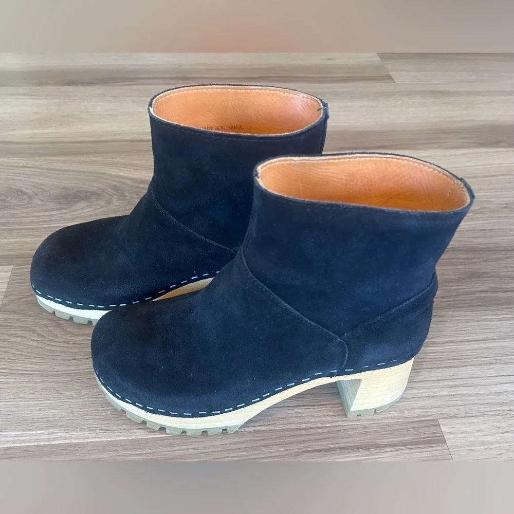 Swedish Hasbeens Bootie Wood Heel Black Suede EU 36 US 6